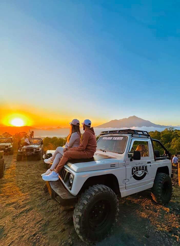 Jeep Sunrise & 30 Minutes Walk To Summit